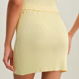 Бежова мини пола с плетен дизайн и еластичен колан