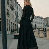 Дантелена и бродирана пола тип А