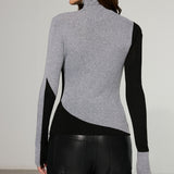 Пуловер с висока яка в светло-тъмен цвят от вълнена смес