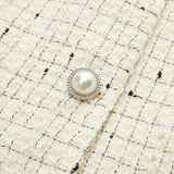 Туид яке с контрастиран маншет и перлен бутон