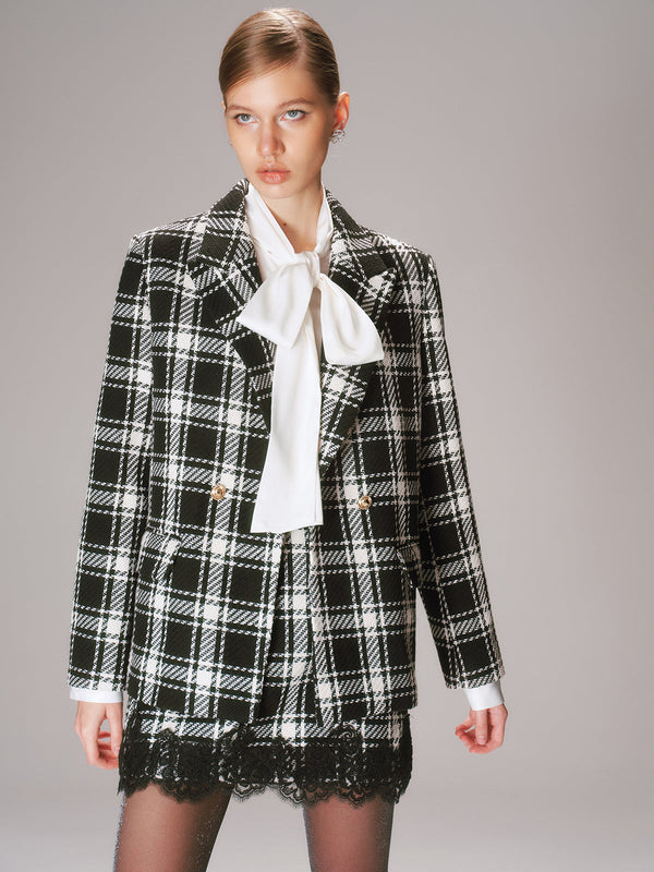 Метален бутон за плътен туид блейзър