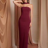 Дълга Bodycon рокля с халтер и цепка