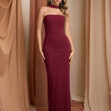 Дълга Bodycon рокля с халтер и цепка