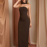 Дълга Bodycon рокля с халтер и цепка