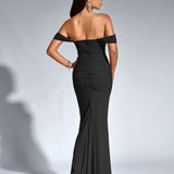 Bodycon рокля с открито рамо и заден цип