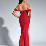Bodycon рокля с открито рамо и заден цип