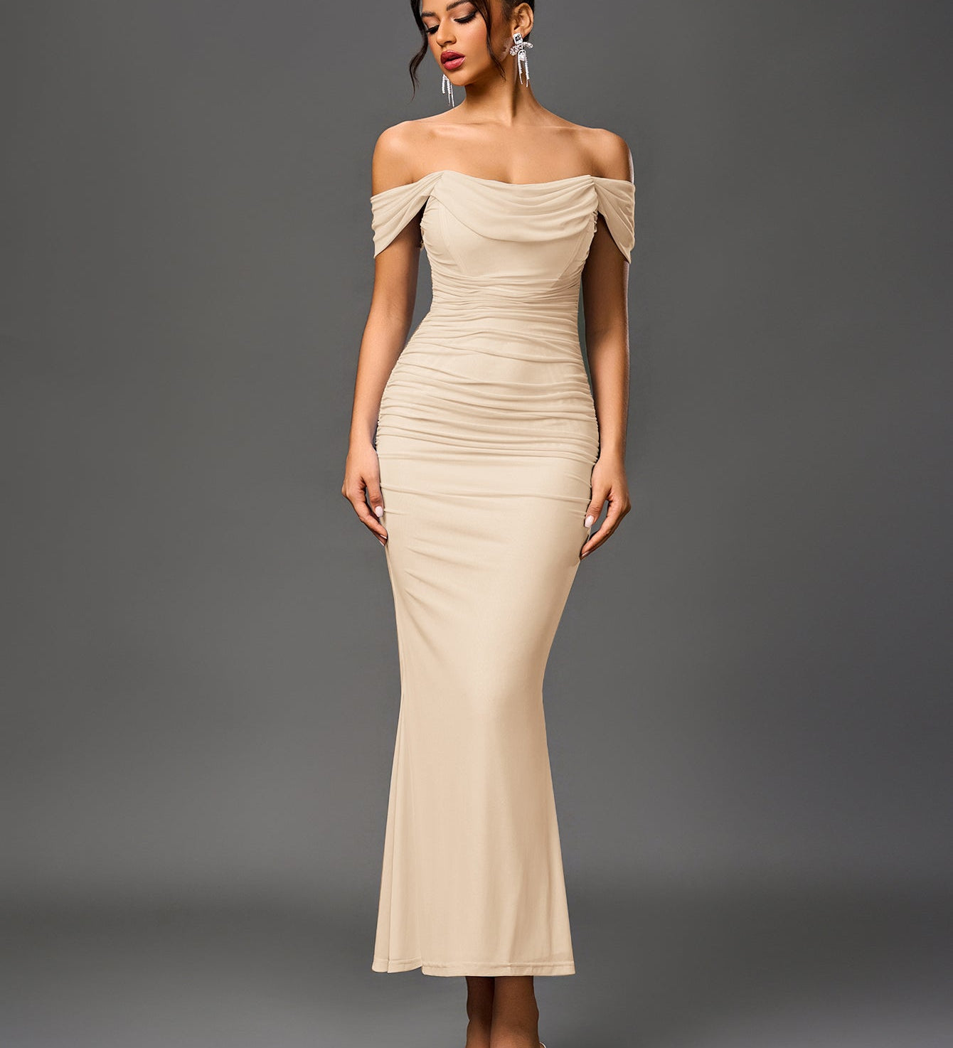 Bodycon рокля с открито рамо и заден цип