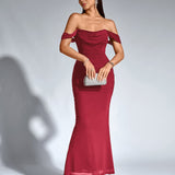 Bodycon рокля с открито рамо и заден цип